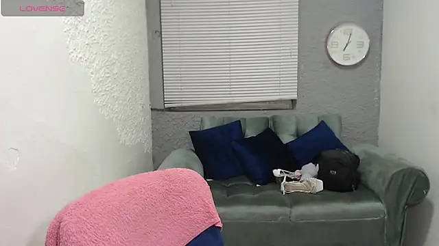Snapshot of leilasosexy chatting on 8, 7, 2026 leilasosexy online show from 8, 7, 2026