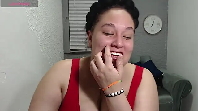 Snapshot of leilasosexy chatting on 11, 7, 2026 leilasosexy online show from 11, 7, 2026