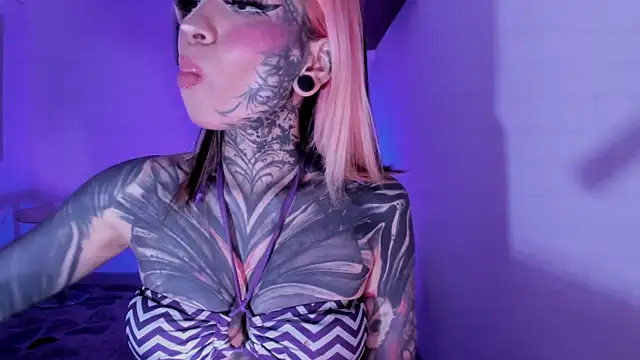 Snapshot of Nickidoll66_ chatting on 24, 7, 2026 Nickidoll66 online show from 24, 7, 2026