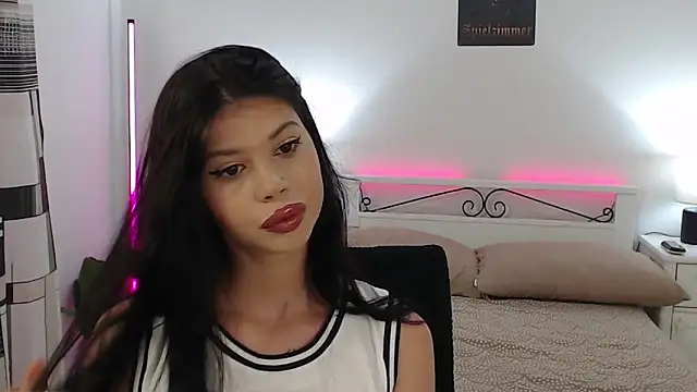 Snapshot of Student_Zebra20 chatting on 11, 6, 2026 Student Zebra20 online show from 11, 6, 2026