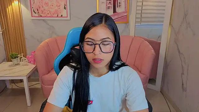 lia x a online show from 4, 6, 2026