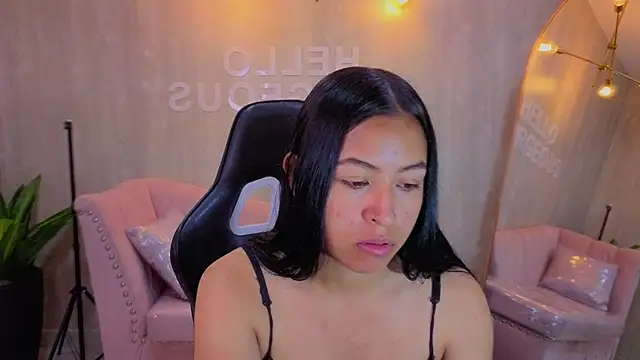 lia x a online show from 8, 7, 2026