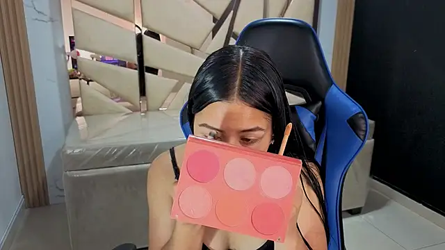 lia x a online show from 25, 6, 2026