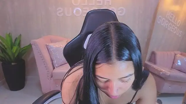 lia x a online show from 18, 7, 2026