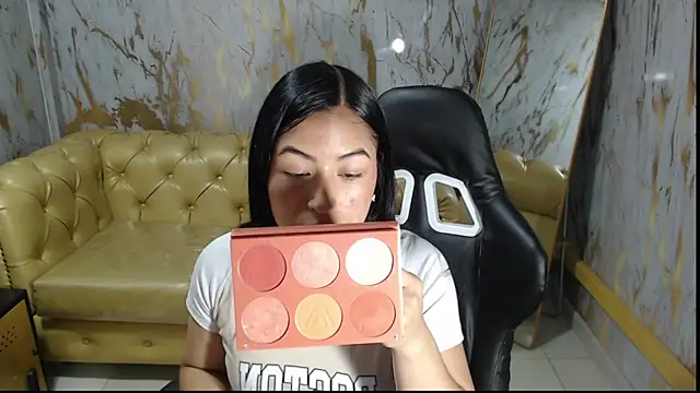 lia x a online show from 10, 6, 2026