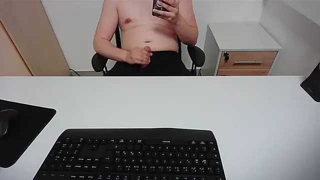 NightShadee2 online show from 2, 6, 2026