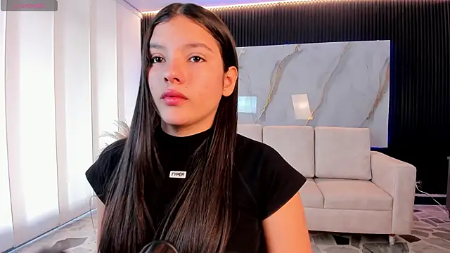 Snapshot of zoe_linss chatting on 9, 6, 2026 zoe linss online show from 9, 6, 2026