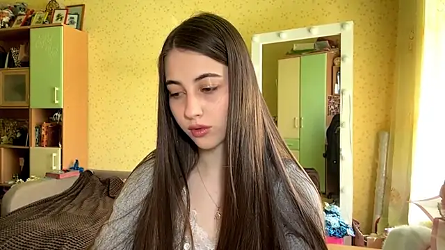Snapshot of LenitaRamshur chatting on 4, 6, 2026 LenitaRamshur online show from 4, 6, 2026