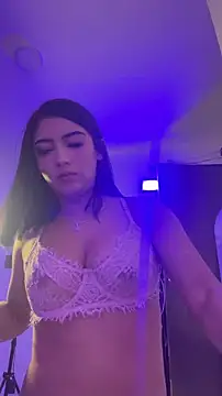 Snapshot of Nicolegh_ chatting on 18, 6, 2026 Nicolegh online show from 18, 6, 2026