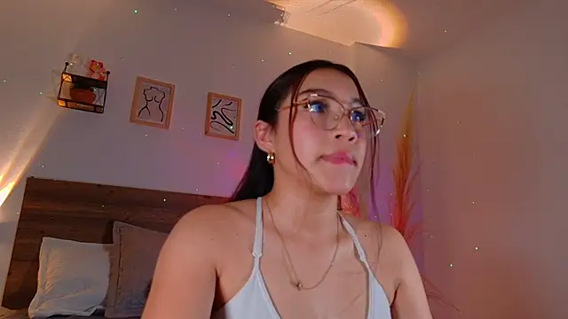 Snapshot of _Emmakiss_ chatting on 24, 6, 2026 Emmakiss online show from 24, 6, 2026