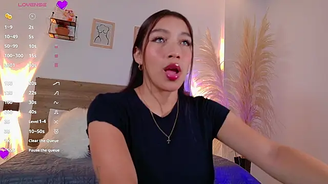 Snapshot of _Emmakiss_ chatting on 16, 6, 2026 Emmakiss online show from 16, 6, 2026
