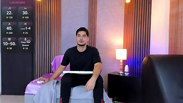 Snapshot of luciano_vitale chatting on 1, 7, 2026 luciano vitale online show from 1, 7, 2026
