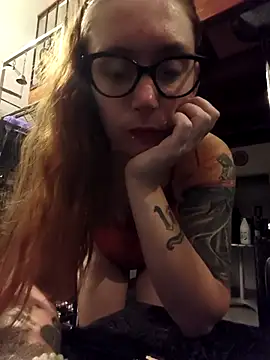 Snapshot of ladydivine14 chatting on 6, 7, 2026 ladydivine14 online show from 6, 7, 2026