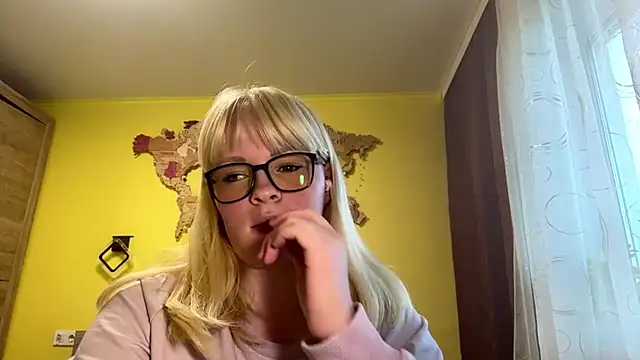 LeslyKelly online show from 3, 6, 2026