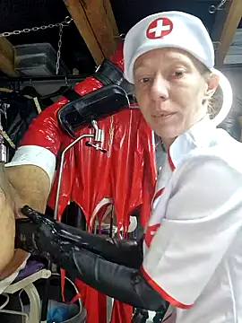 Snapshot of Caromimi18 chatting on 11, 9, 2025 Caromimi18 online show from 11, 9, 2025