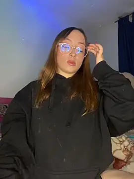 Caamii  online show from 17, 6, 2026