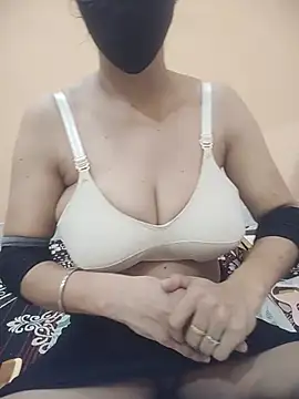 Snapshot of Anna_gougeous chatting on 4, 6, 2026 Anna gougeous online show from 4, 6, 2026