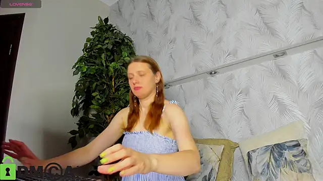 Snapshot of Kathrine-Meyer chatting on 25, 6, 2026 Kathrine-Meyer online show from 25, 6, 2026