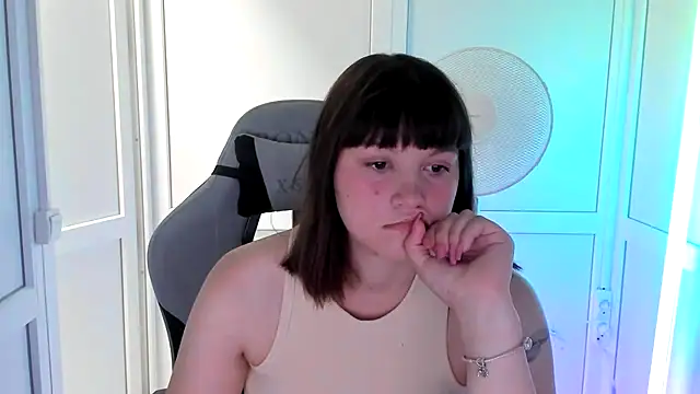 Snapshot of Vanilla_Vixen chatting on 2, 7, 2026 Vanilla Vixen online show from 2, 7, 2026