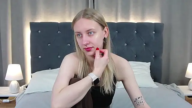 Snapshot of LirienVexx chatting on 11, 6, 2026 LirienVexx online show from 11, 6, 2026
