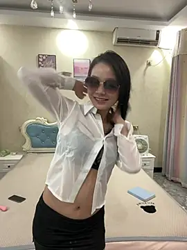 Snapshot of cashgirl6 chatting on 27, 7, 2026 cashgirl6 online show from 27, 7, 2026