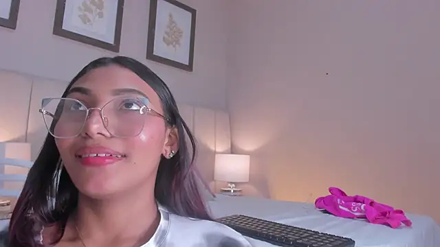 Snapshot of vanessa__stp chatting on 25, 6, 2026 vanessa stp online show from 25, 6, 2026