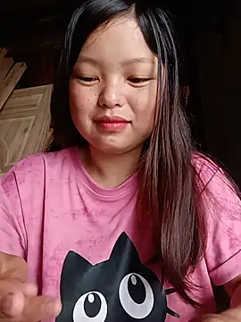 Snapshot of Linna-bae chatting on 17, 6, 2026 Linna-bae online show from 17, 6, 2026