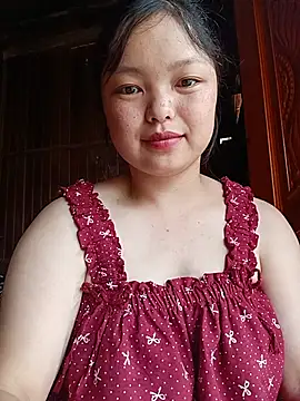 Snapshot of Linna-bae chatting on 14, 7, 2026 Linna-bae online show from 14, 7, 2026