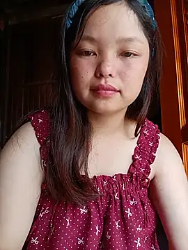 Snapshot of Linna-bae chatting on 7, 7, 2026 Linna-bae online show from 7, 7, 2026