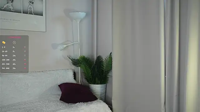 Snapshot of AdelineLaurie chatting on 28, 6, 2026 AdelineLaurie online show from 28, 6, 2026
