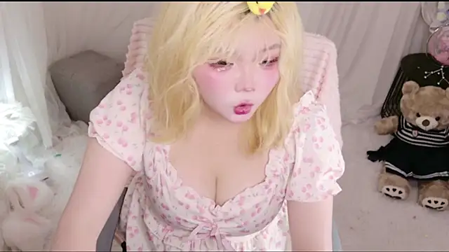 Snapshot of YaMi-11 chatting on 11, 7, 2026 YaMi-11 online show from 11, 7, 2026