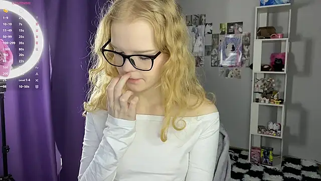 Snapshot of evetease chatting on 15, 6, 2026 evetease online show from 15, 6, 2026
