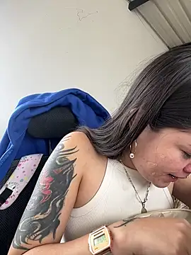 Camila Duarte 2 online show from 4, 6, 2026