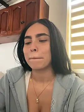 Snapshot of Sara_fernandez- chatting on 15, 7, 2026 Sara fernandez- online show from 15, 7, 2026