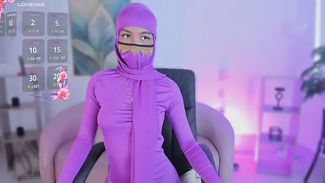 naomi lara online show from 4, 6, 2026
