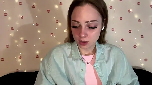 itskylieee online show from 19, 7, 2026