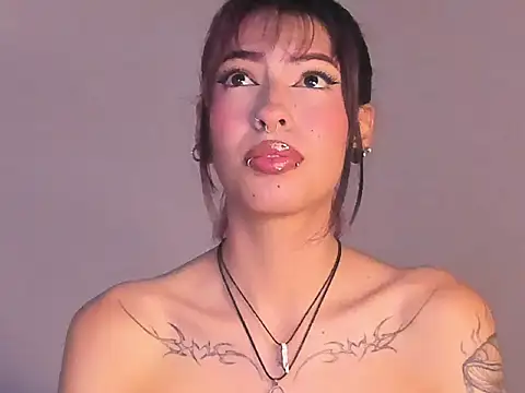 Snapshot of EvaBenely_ chatting on 29, 6, 2026 EvaBenely online show from 29, 6, 2026