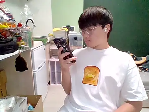 Snapshot of Yang_571 chatting on 29, 6, 2026 Yang 571 online show from 29, 6, 2026