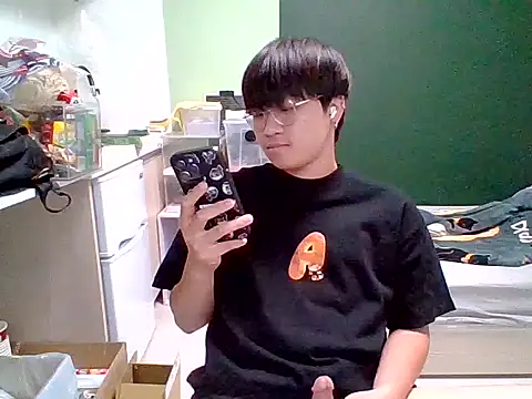 Snapshot of Yang_571 chatting on 16, 7, 2026 Yang 571 online show from 16, 7, 2026