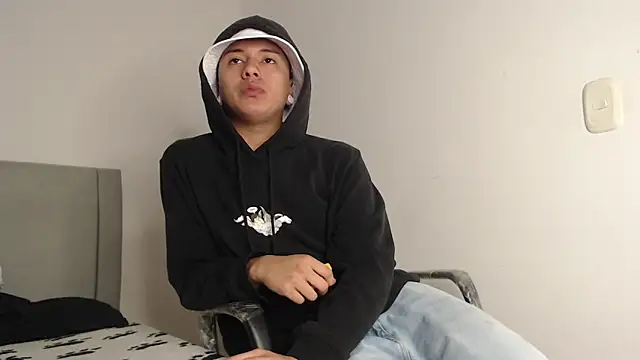 Owenn  blueee online show from 20, 6, 2026