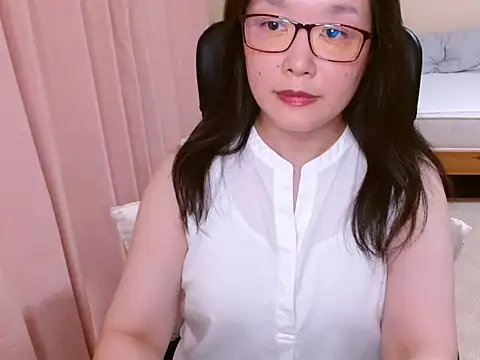 Snapshot of LENA-xo chatting on 24, 7, 2026 LENA-xo online show from 24, 7, 2026