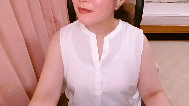 Snapshot of LENA-xo chatting on 26, 6, 2026 LENA-xo online show from 26, 6, 2026