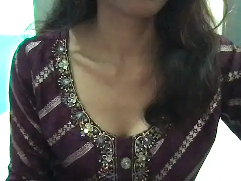 Snapshot of SIMRAN_RANI chatting on 26, 6, 2026 SIMRAN RANI online show from 26, 6, 2026