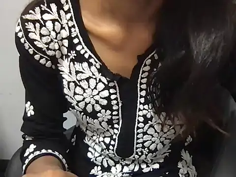 Snapshot of SIMRAN_RANI chatting on 17, 6, 2026 SIMRAN RANI online show from 17, 6, 2026