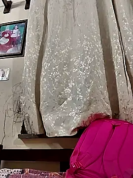 Snapshot of Romantic_riya_06 chatting on 30, 7, 2026 Romantic riya 06 online show from 30, 7, 2026