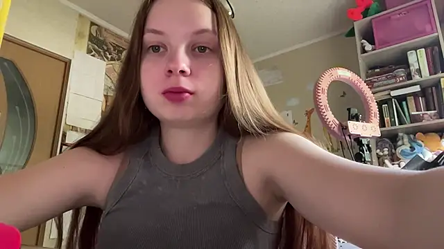 Snapshot of Aileyn chatting on 16, 6, 2026 Aileyn online show from 16, 6, 2026