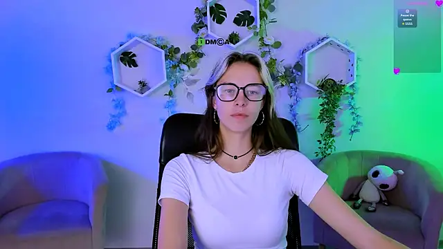 lia dream  online show from 13, 7, 2026