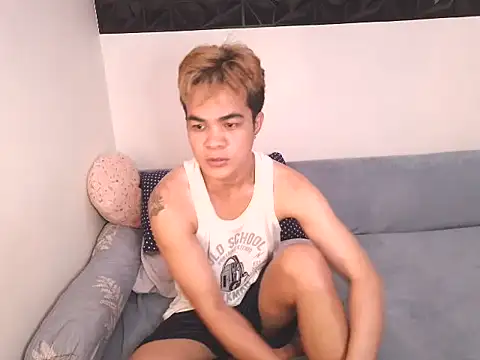 Snapshot of yourmikexxx chatting on 19, 7, 2026 yourmikexxx online show from 19, 7, 2026