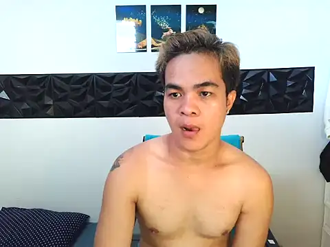 Snapshot of yourmikexxx chatting on 21, 7, 2026 yourmikexxx online show from 21, 7, 2026