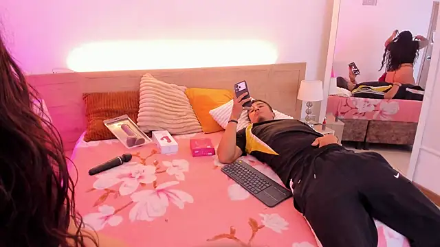 Snapshot of DreamHoney_SJ chatting on 23, 6, 2026 DreamHoney SJ online show from 23, 6, 2026